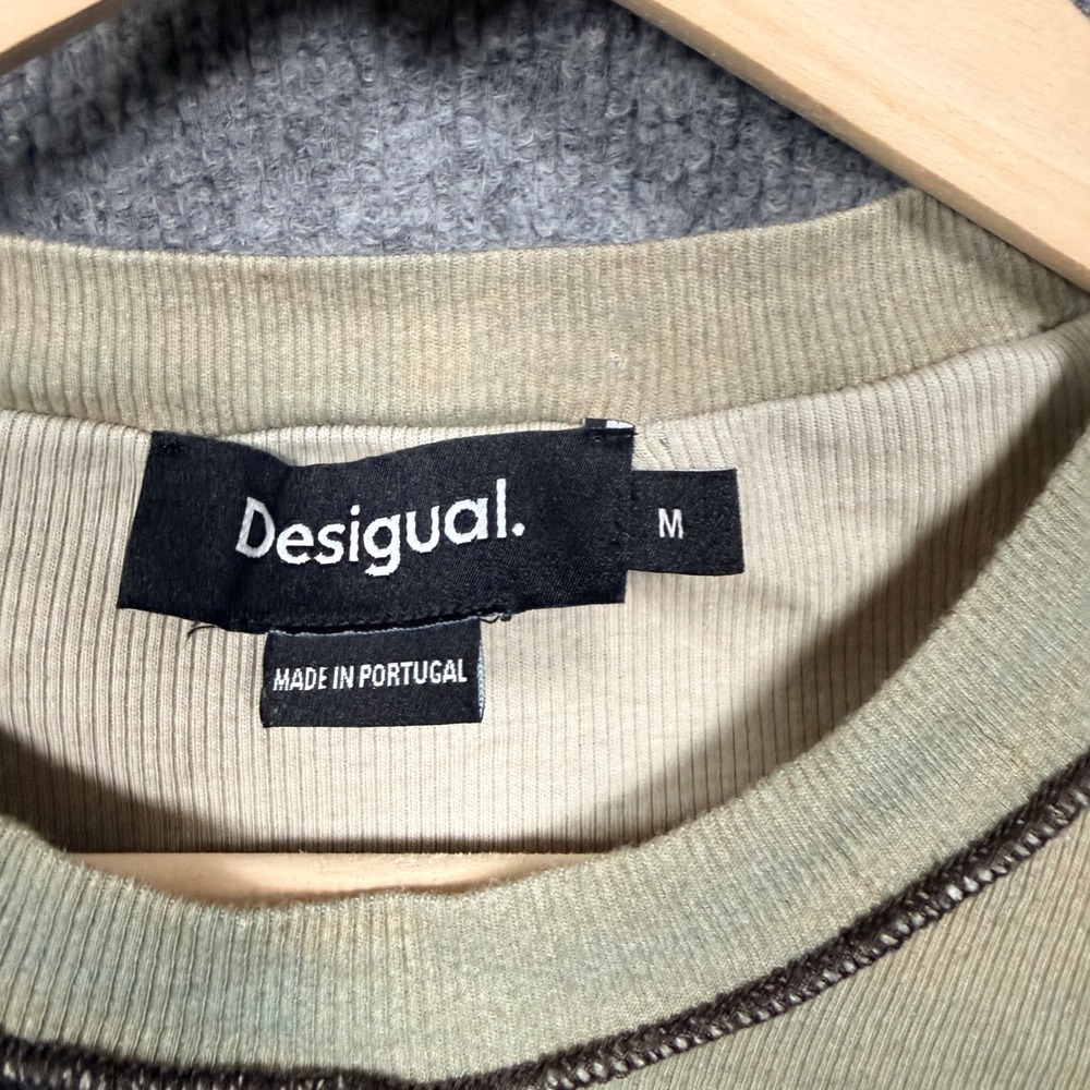 Desigual Size Medium Tee Tan Black Graphics Crew Neck Cherubs Slim Fit Artsy - Picture 8 of 8